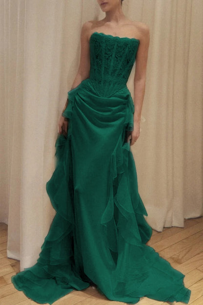 Elegant Strapless Prom Dress Sleeveless Lace with Train