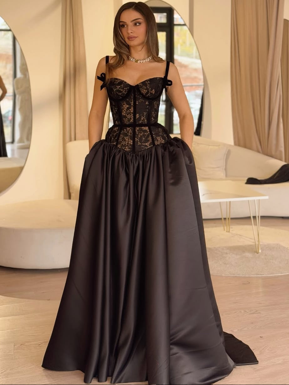 Pleated Lace Elegant Spaghetti-Straps Sleeveless Black Evening Dress