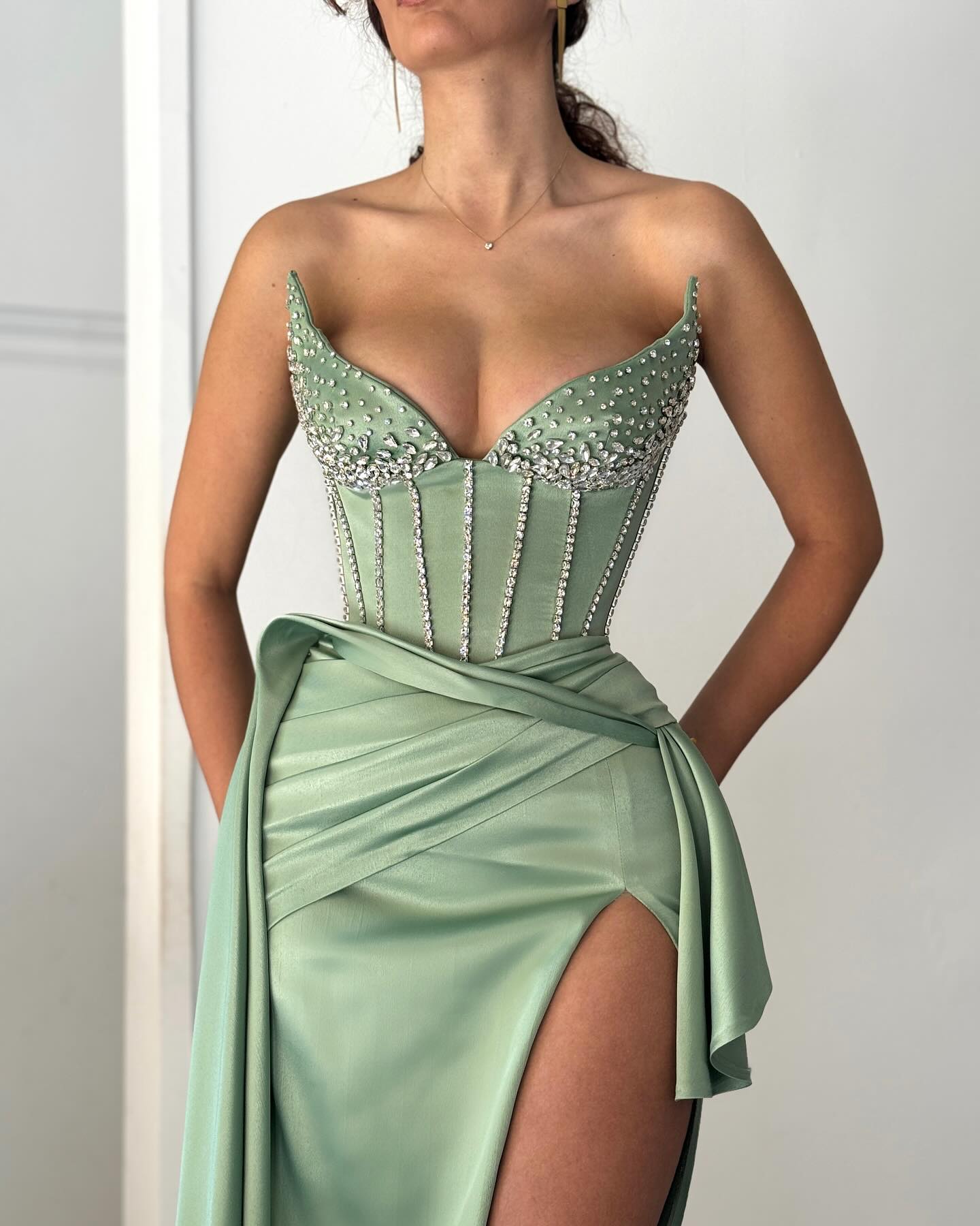 Beaded Sweetheart Sheath Party Dress Side Slit  Pleats Satin Long Prom Dress with Train