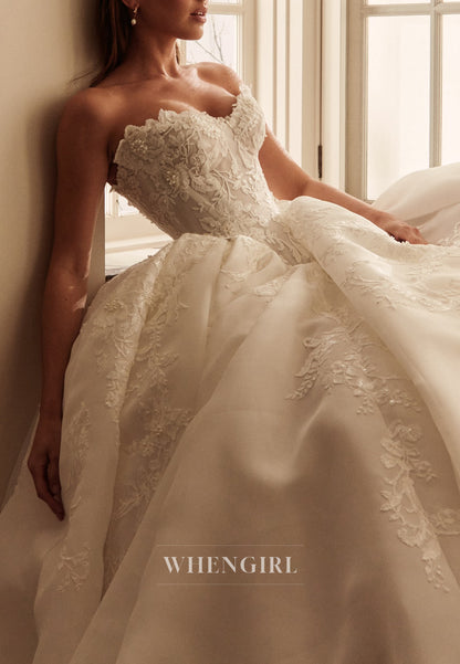 Ball Gown Sweetheart Sleeveless Beaded Appliqued Lace Wedding Dress with Court Train