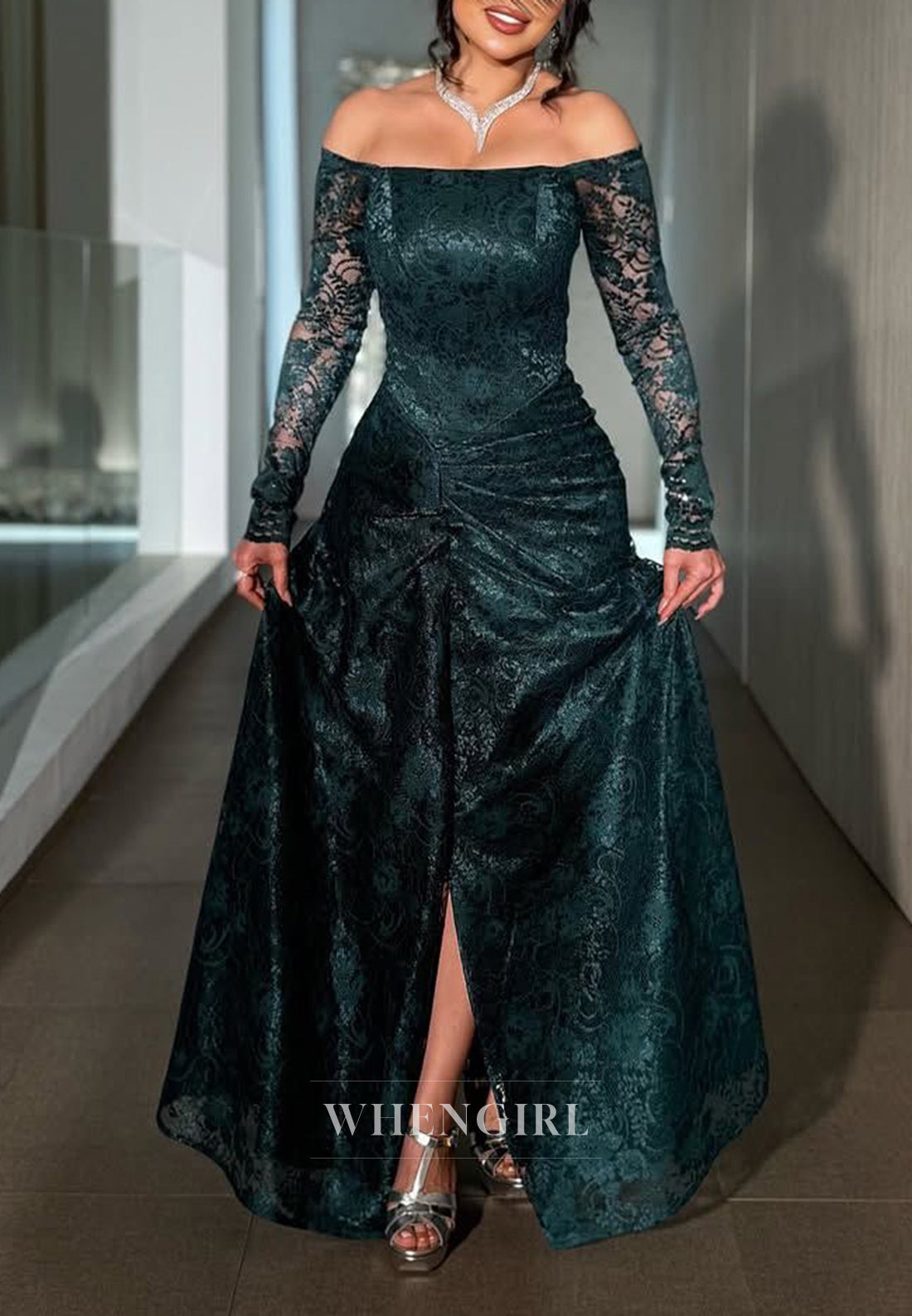 Dark Green Embroidery Lace Side Slit Long Sleeves Pleated Sheath Formal Evening Dress