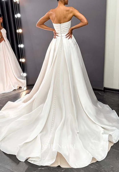 Sweetheart Sleeveless Pleated Appliqued A-Line Wedding Dress with Court Train