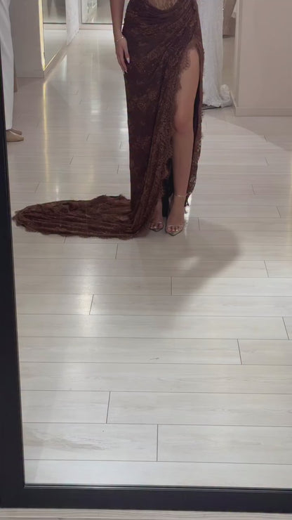 Sheath Lace Side Slit Sleeveless Pleated Sweep Train Evening Formal Gown