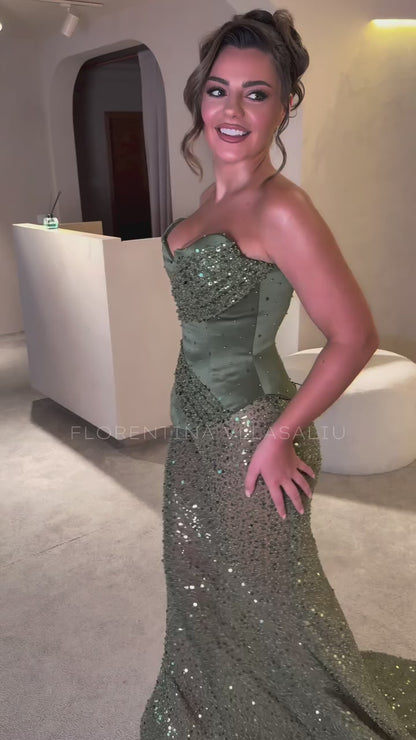 Green Asymmetrical Neck Sleeveless Beaded Mermaid Sweep Train Prom Dress