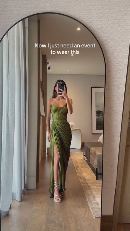 Scoop Neck Sleevelss Strapless Pleated Long Formal Evening Dress