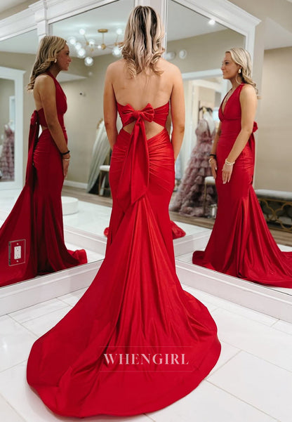 Simple Halter V-Neck Mermaid Sleeveless Bows Satin Formal Prom Dress with Train