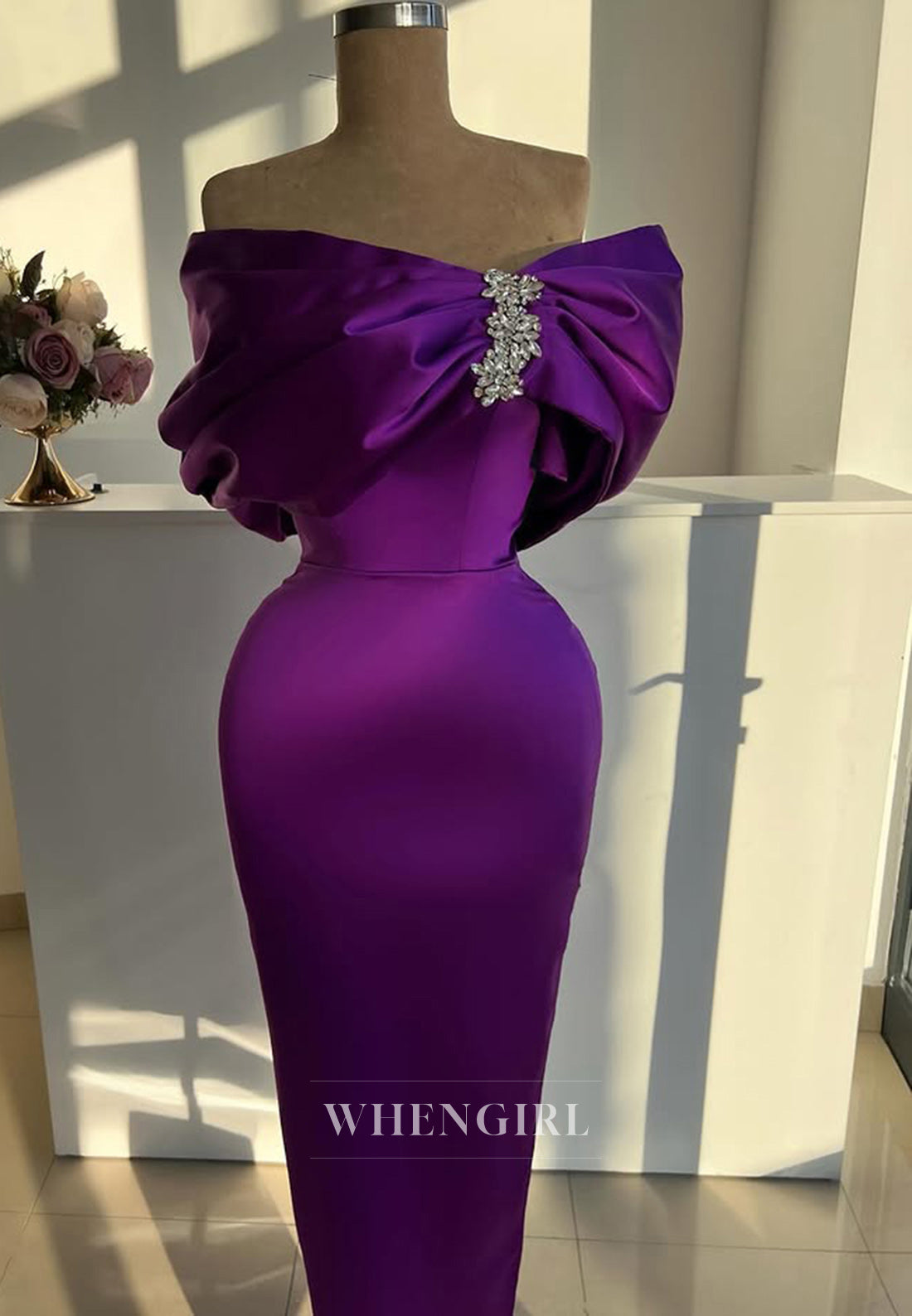 Elegant Strapless Sheath Formal Gowns Sleeveless Satin Long Prom Dress with Beads