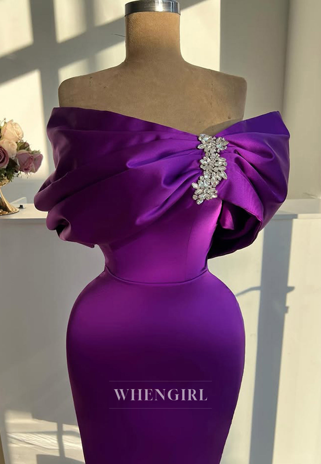Elegant Strapless Sheath Formal Gowns Sleeveless Satin Long Prom Dress with Beads