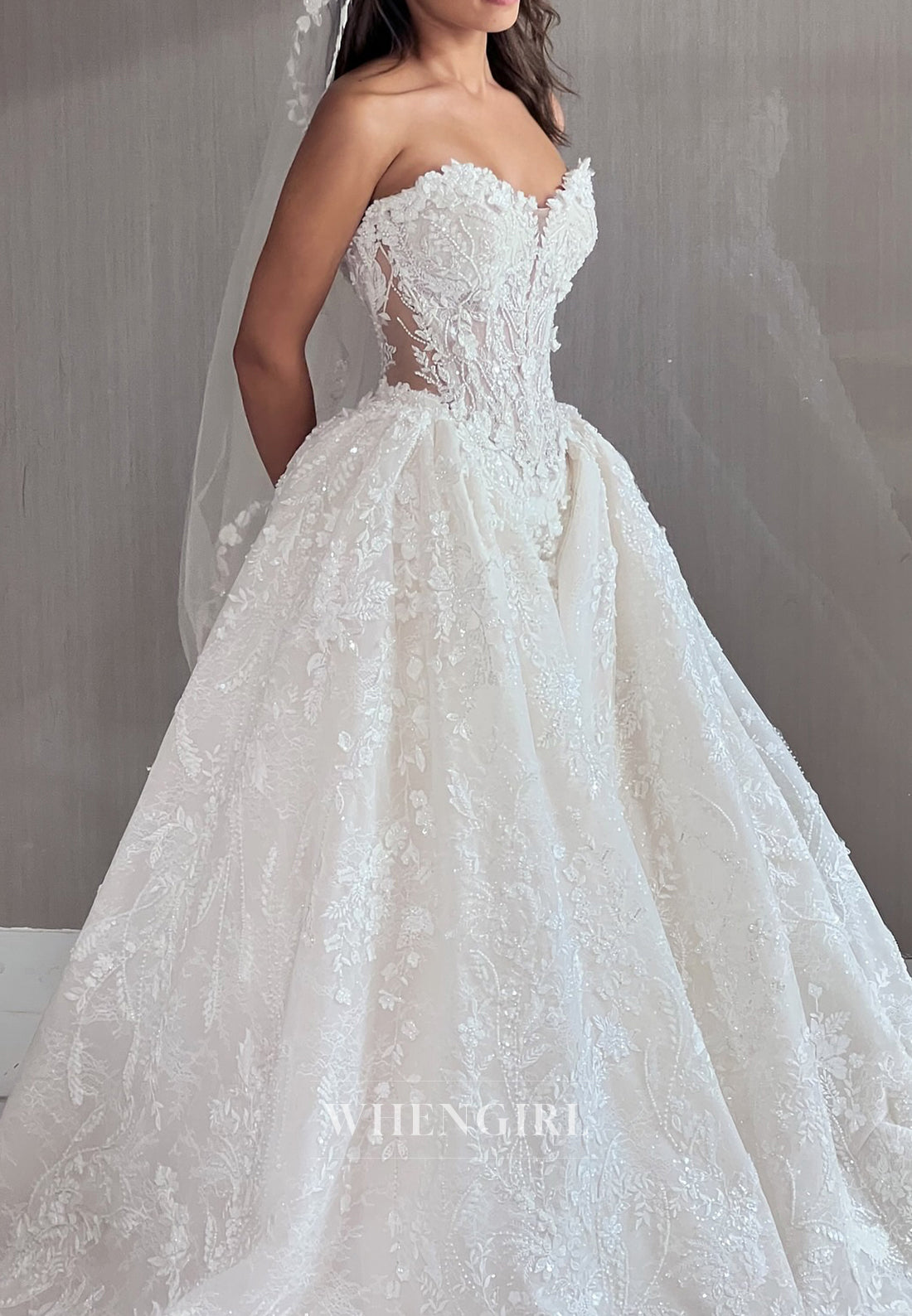 Sheath Sweetheart Sleeveless Appliqued Lace Wedding Dress with Detachable Train