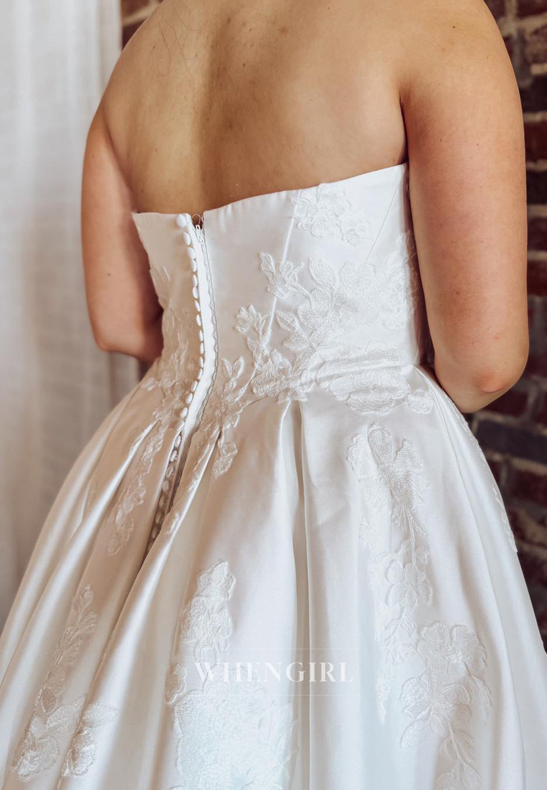 A-Line Strapless Sleeveless Appliqued Chapel Train Wedding Dress